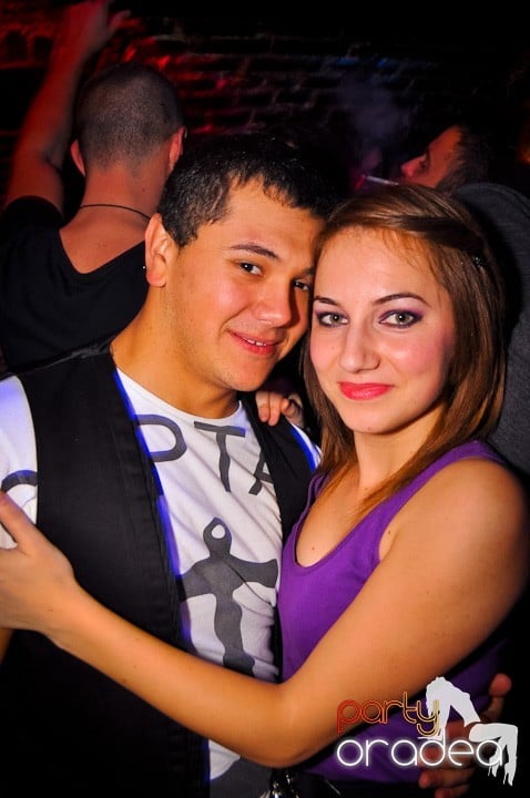 Miercuri în Club Escape, 