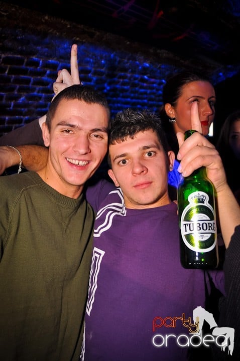 Miercuri în Club Escape, 