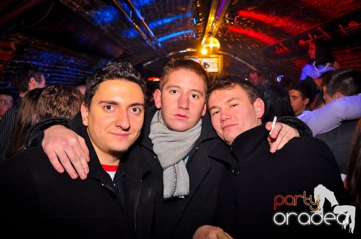 Miercuri în Club Escape, 