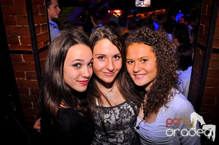 Miercuri în Club Escape, 