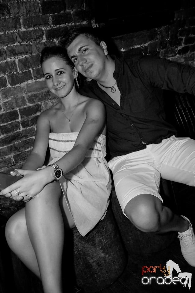 Miercuri în Club Escape, 