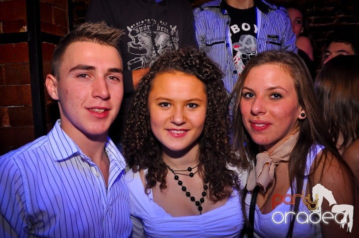 Miercuri în Club Escape, 