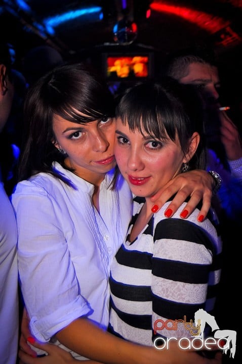 Miercuri în Club Escape, 