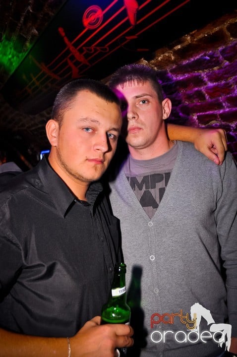 Miercuri în Club Escape, 