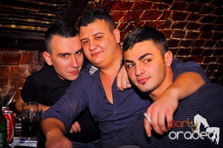 Miercuri în Club Escape, 