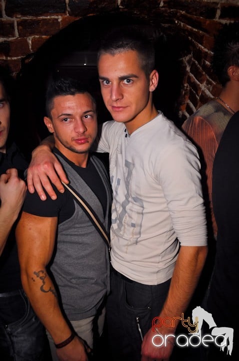 Miercuri în Club Escape, 