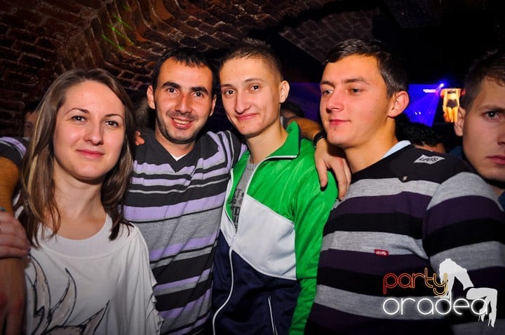 Miercuri în Club Escape, 