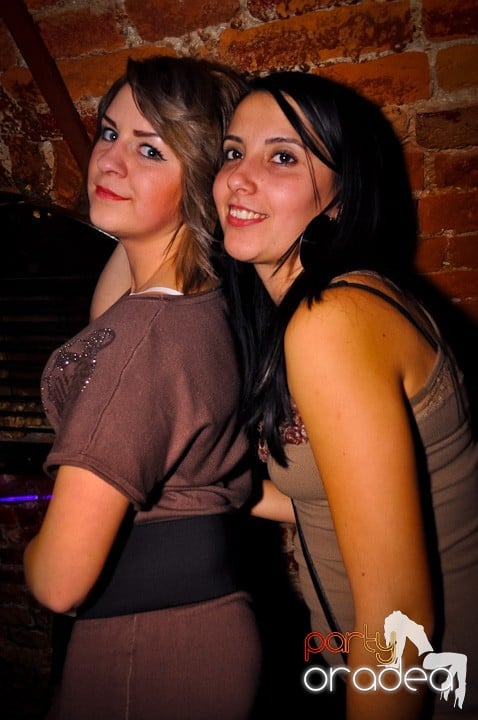 Miercuri în Club Escape, 