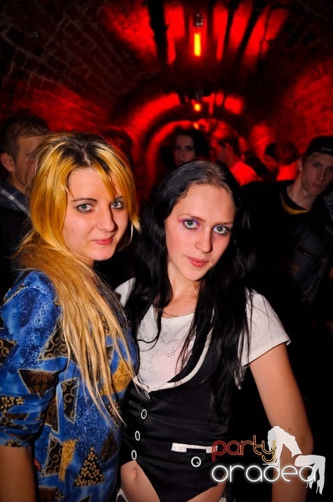 Miercuri în Club Escape, 