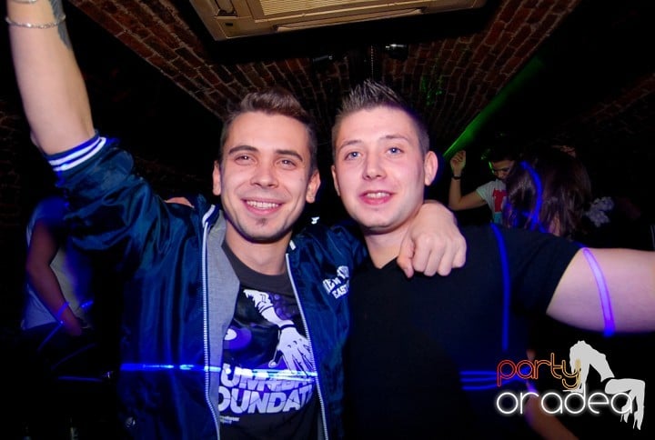 Miercuri noaptea e party în Escape!, 