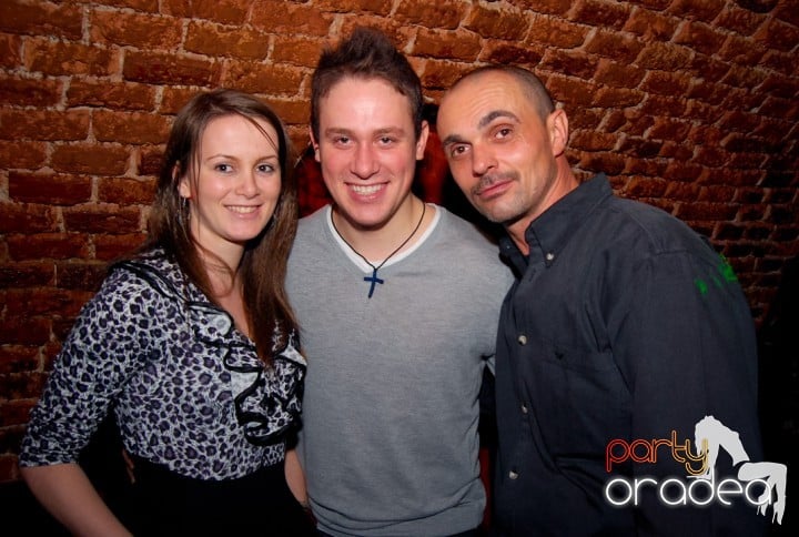 Miercuri noaptea e party în Escape!, 