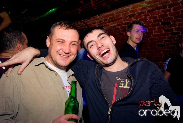 Miercuri noaptea e party în Escape!, 