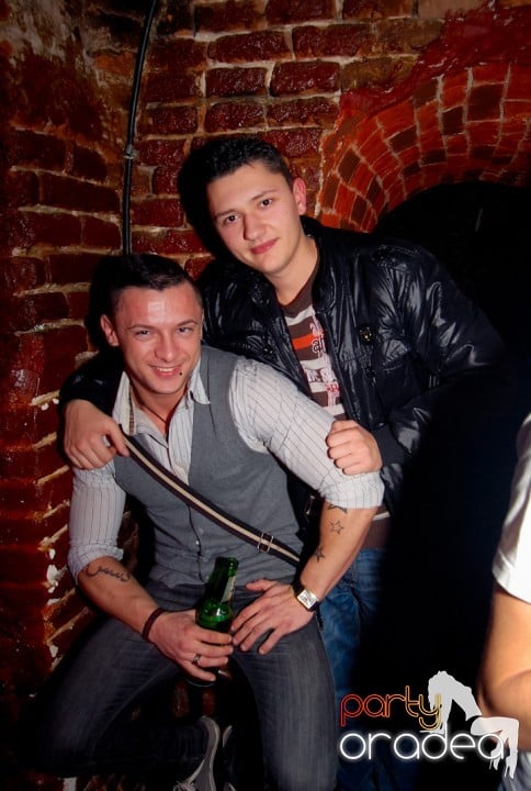 Miercuri noaptea e party în Escape!, 