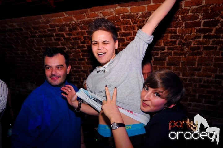 Miercuri noaptea e party în Escape!, 