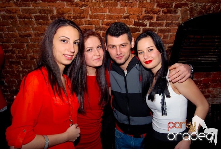 Miercuri noaptea e party în Escape!, 