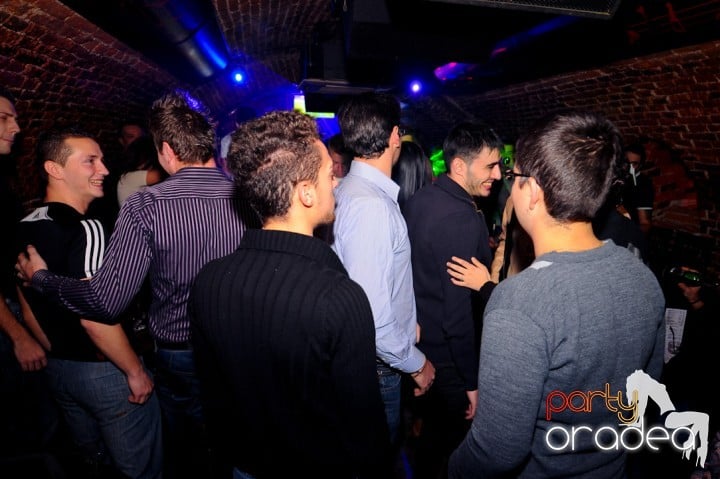 Miercuri noaptea e party în Escape!, 