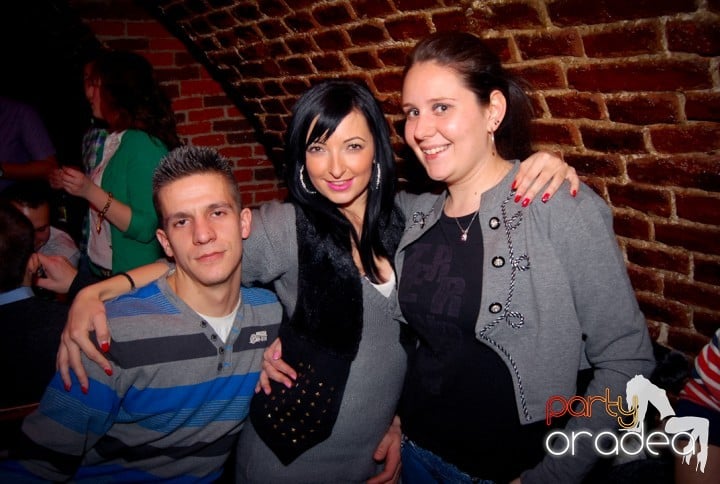 Miercuri noaptea e party în Escape!, 