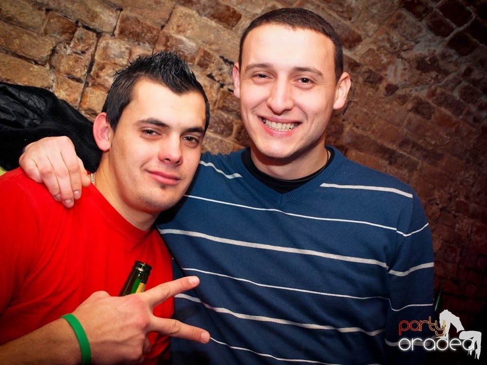 Miercuri noaptea în Club Escape, 