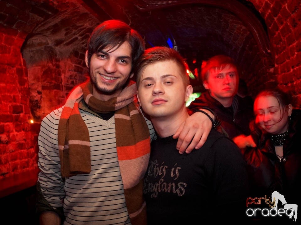 Miercuri noaptea în Club Escape, 