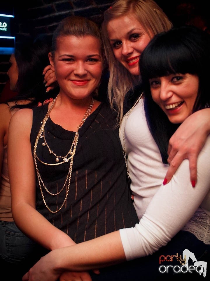 Miercuri noaptea în Club Escape, 