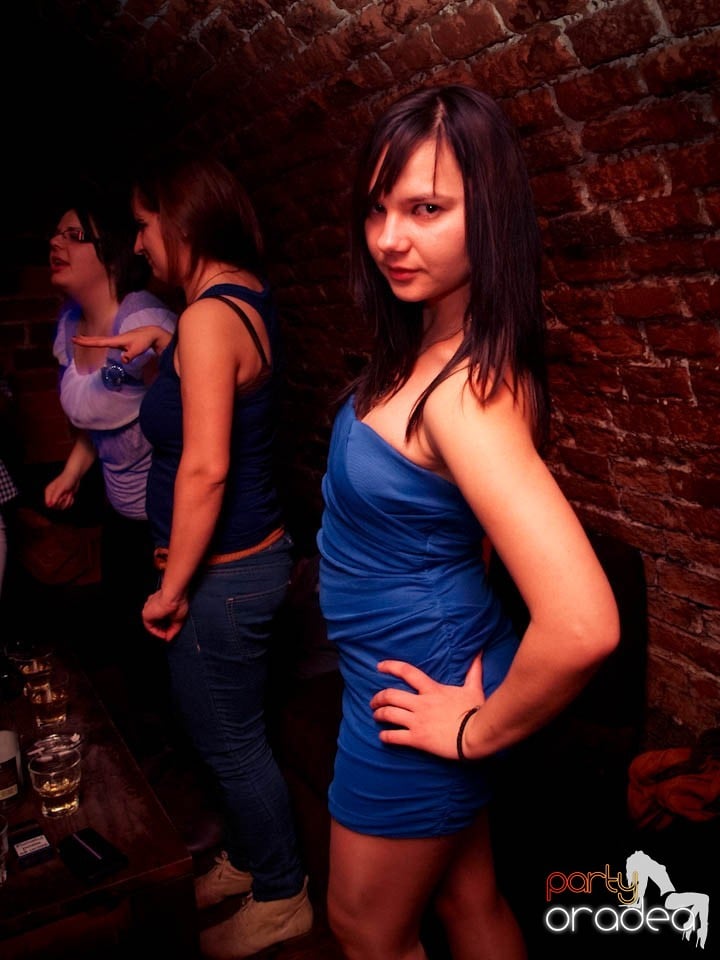 Miercuri noaptea în Club Escape, 