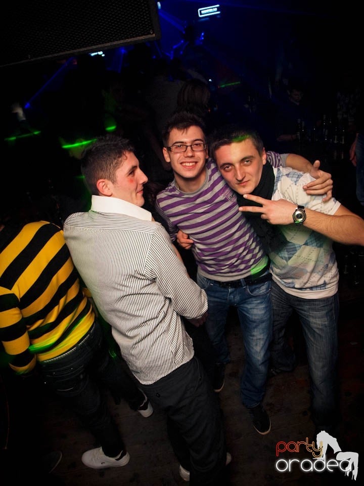 Miercuri noaptea în Club Escape, 