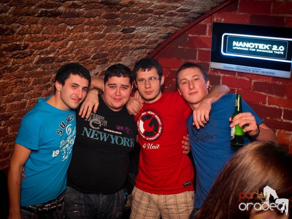 Miercuri noaptea în Club Escape, 