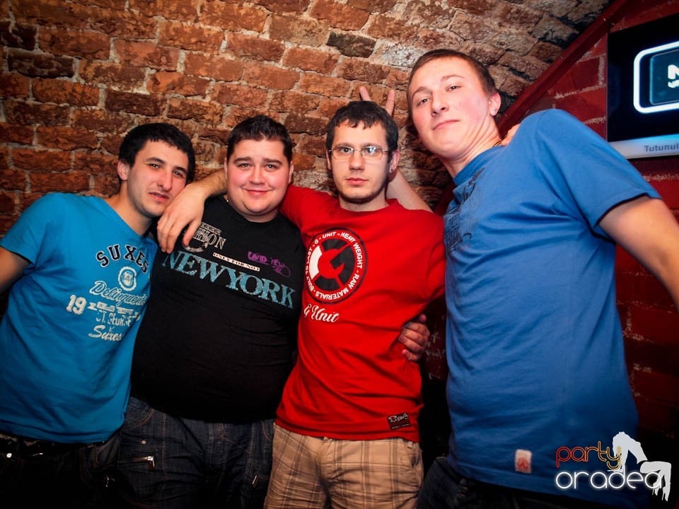 Miercuri noaptea în Club Escape, 