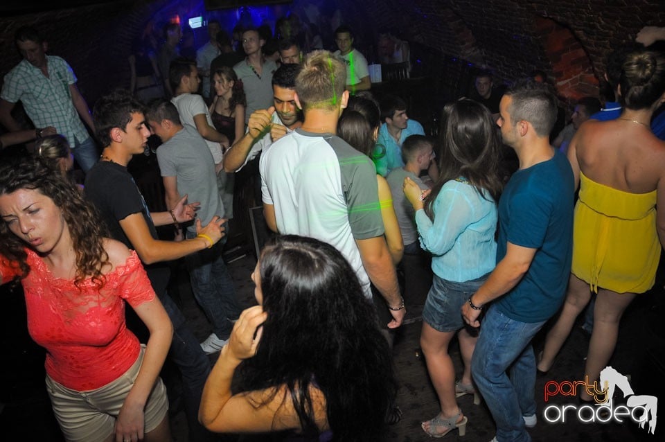 Miercuri noaptea în Escape, 