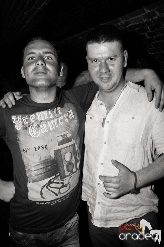 Miercuri noaptea în Escape, 