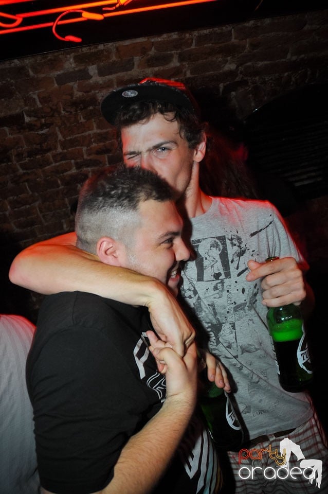 Miercuri noaptea în Escape, 