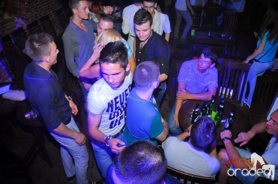 Miercuri noaptea în Escape, 