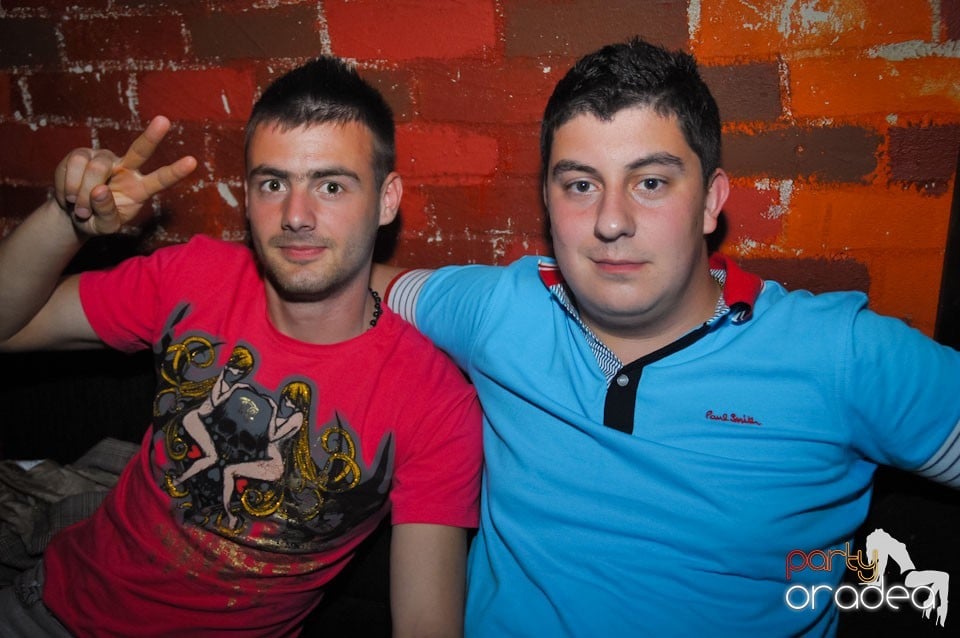 Miercuri noaptea în Escape, 