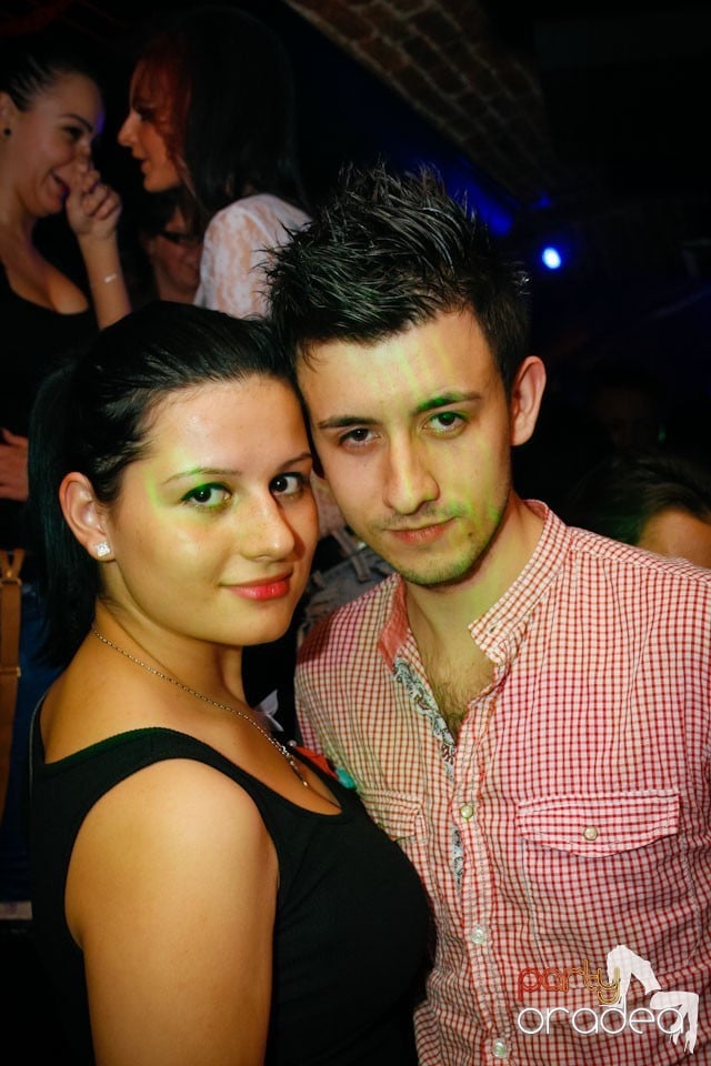 Miercuri seara e party în Club Escape, 