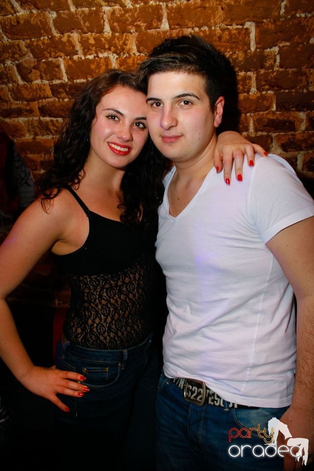 Miercuri seara e party în Club Escape, 