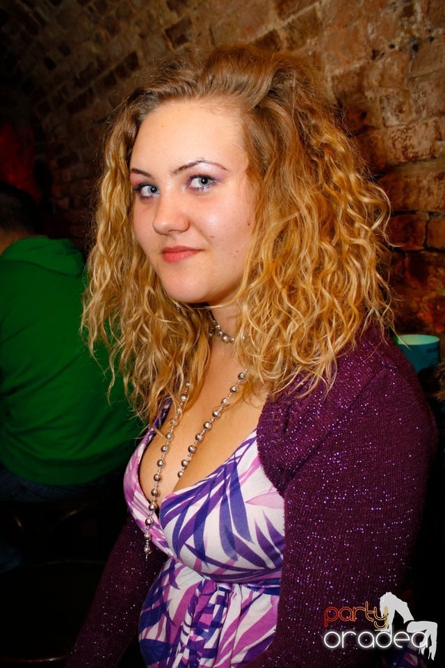 Miercuri seara e party în Club Escape, 