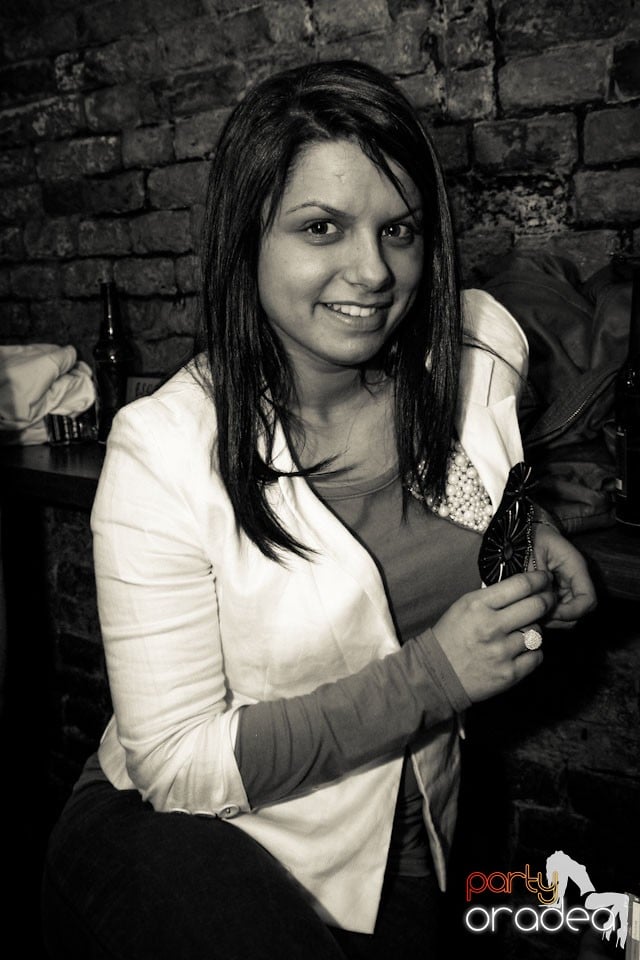 Miercuri seara e party în Club Escape, 