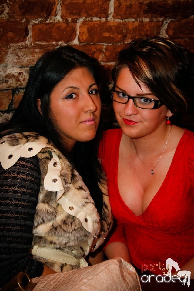 Miercuri seara e party în Club Escape, 