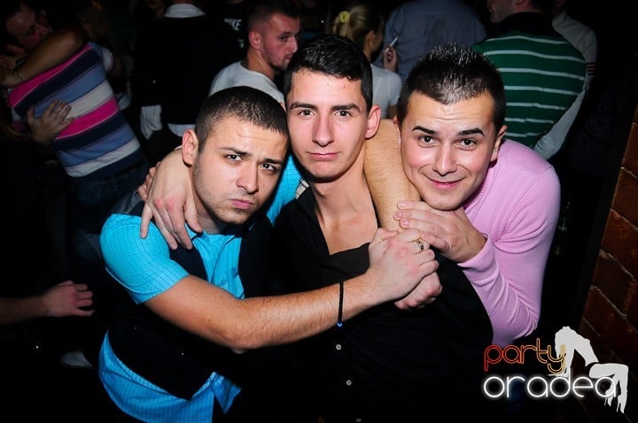 Miercuri seara e party în Escape, 