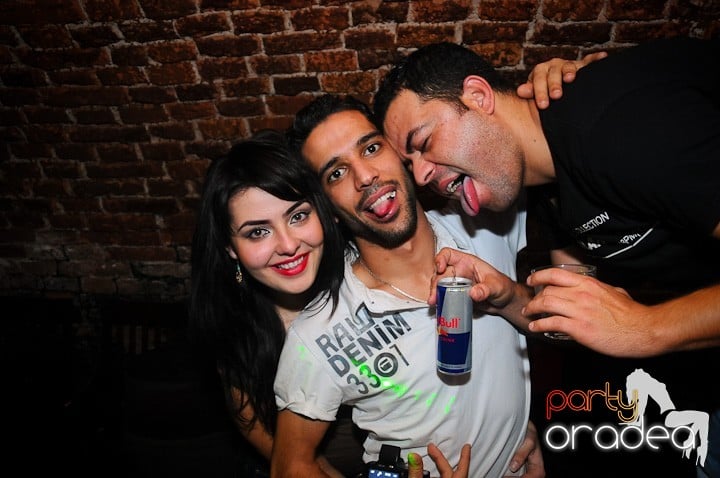 Miercuri seara e party în Escape, 