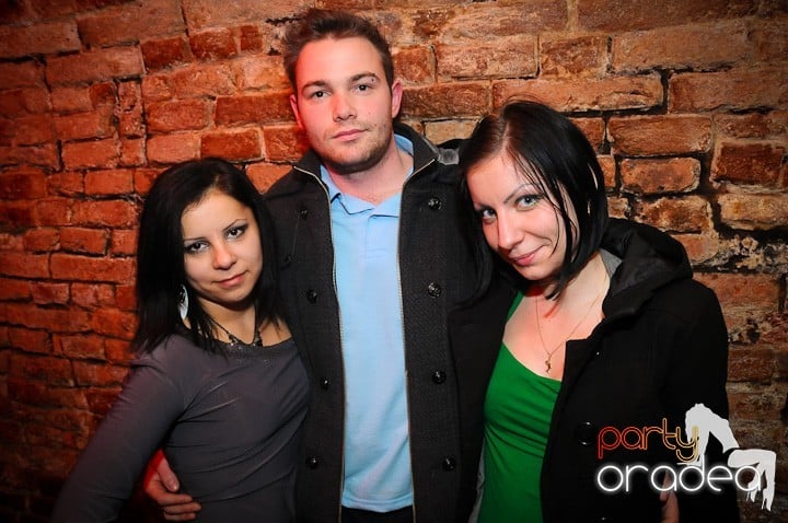 Miercuri seara e party în Escape, 