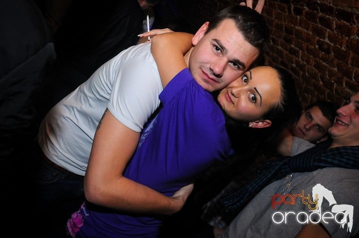 Miercuri seara e party în Escape, 