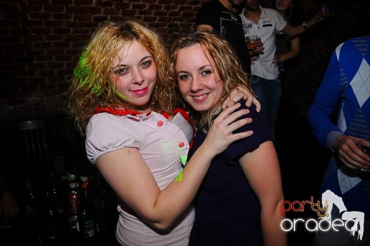 Miercuri seara e party în Escape, 