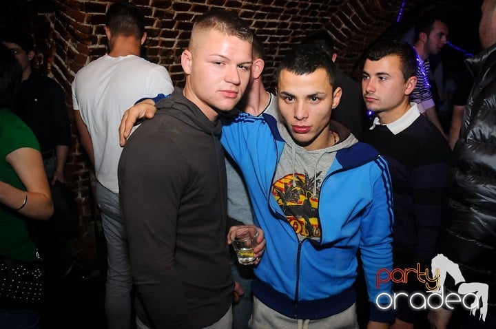 Miercuri seara e party în Escape, 