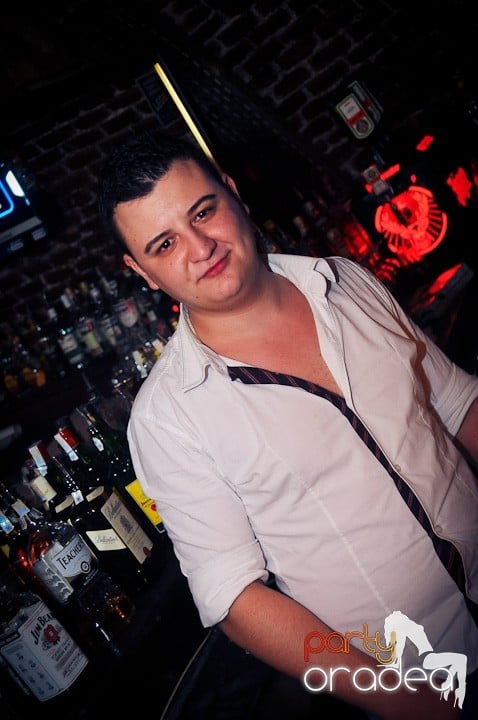 Miercuri seara e party în Escape, 