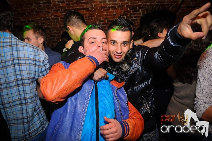 Miercuri seara e party în Escape, 