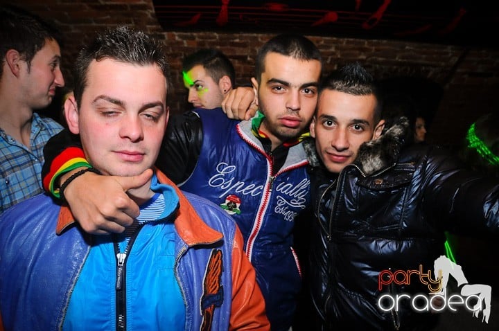 Miercuri seara e party în Escape, 