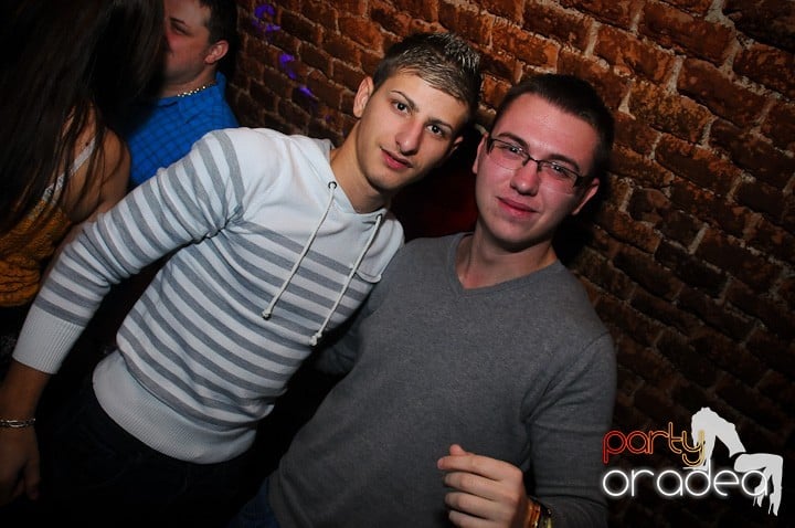 Miercuri seara e party în Escape, 