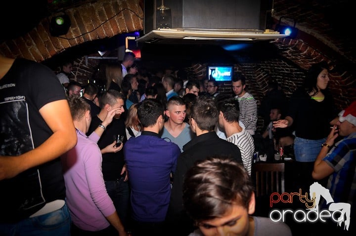 Miercuri seara e party în Escape, 