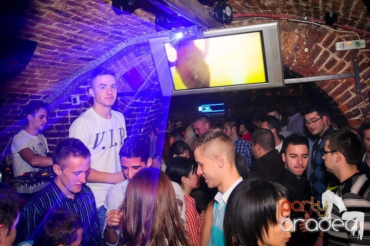 Miercuri seara e party în Escape, 